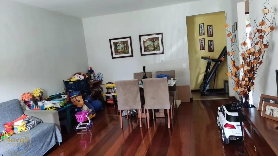 Foto 9 de Casa com 4 quartos à venda, 300m2 em Centro, Miguel Pereira - RJ