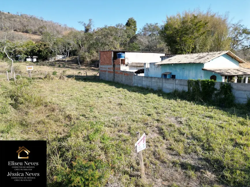 Foto 2 de Terreno / Lote à venda, 360m2 em Paty Do Alferes - RJ