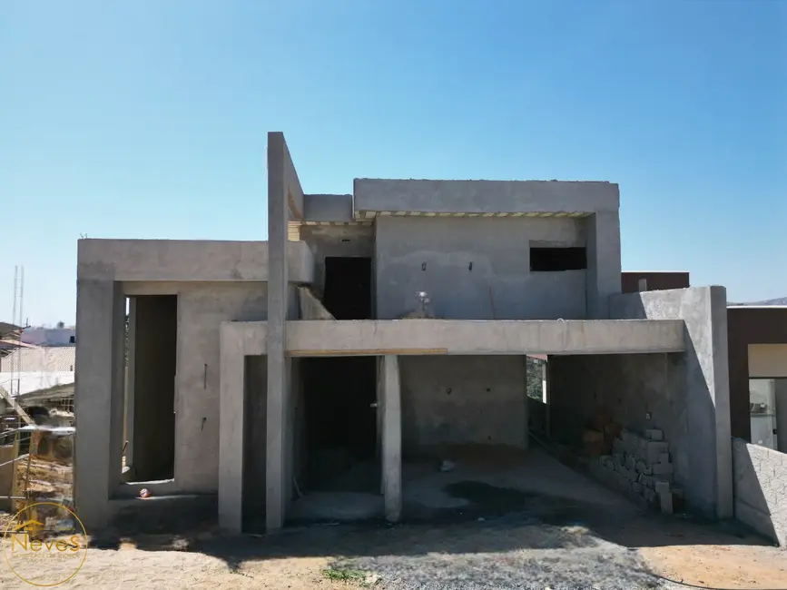 Casa com 3 quartos à venda, 241m2 em Paty Do Alferes - RJ - imagem 3 Foto 3 de Casa com 3 quartos à venda, 241m2 em Paty Do Alferes - RJ