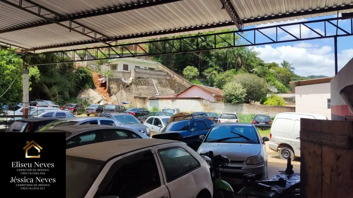 Loja à venda, 852m2 em Centro, Paty Do Alferes - RJ - imagem 9 Foto 9 de Loja à venda, 852m2 em Centro, Paty Do Alferes - RJ