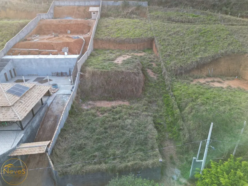 Foto 1 de Terreno / Lote à venda, 1400m2 em Paty Do Alferes - RJ