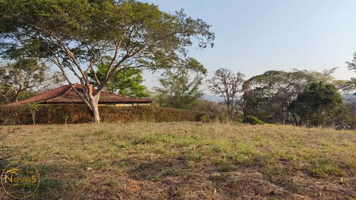 Foto 2 de Terreno / Lote à venda, 900m2 em Paty Do Alferes - RJ