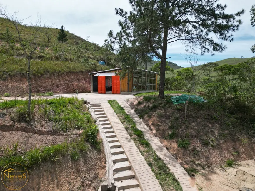 Casa com 2 quartos à venda, 150m2 em Miguel Pereira - RJ - imagem 2 Foto 2 de Casa com 2 quartos à venda, 150m2 em Miguel Pereira - RJ