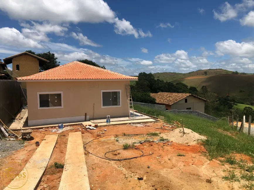 Foto 2 de Casa com 3 quartos à venda, 100m2 em Paty Do Alferes - RJ