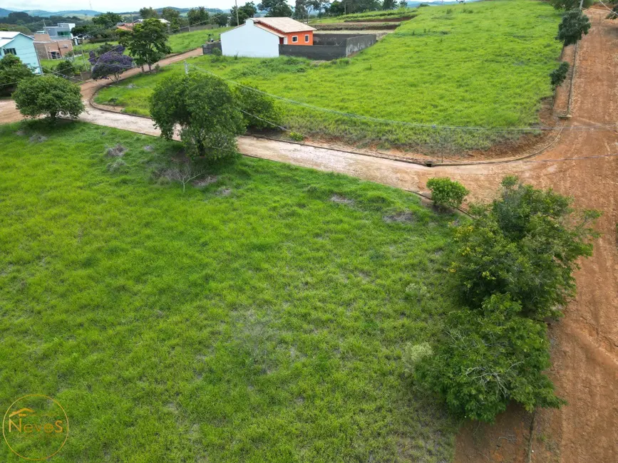 Foto 2 de Terreno / Lote à venda, 523m2 em Paty Do Alferes - RJ