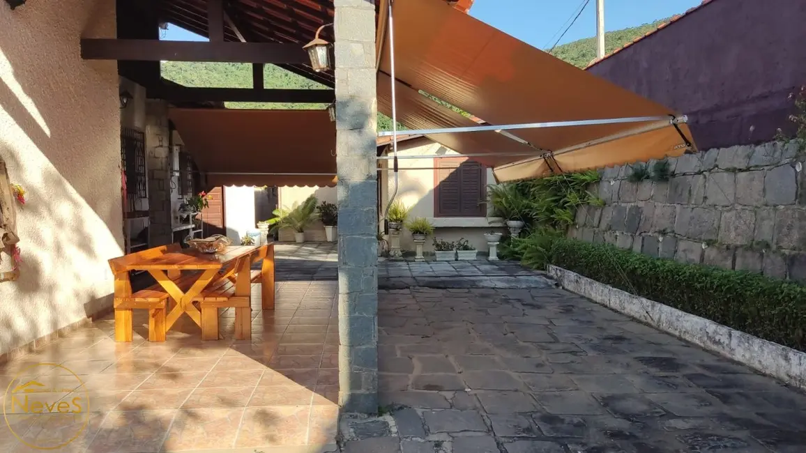 Casa com 5 quartos à venda, 250m2 em Miguel Pereira - RJ - imagem 8 Foto 8 de Casa com 5 quartos à venda, 250m2 em Miguel Pereira - RJ