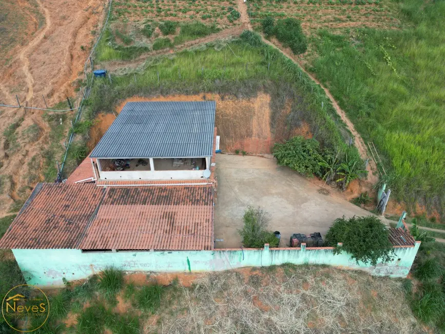 Foto 3 de Sítio / Rancho com 2 quartos à venda, 150m2 em Paty Do Alferes - RJ