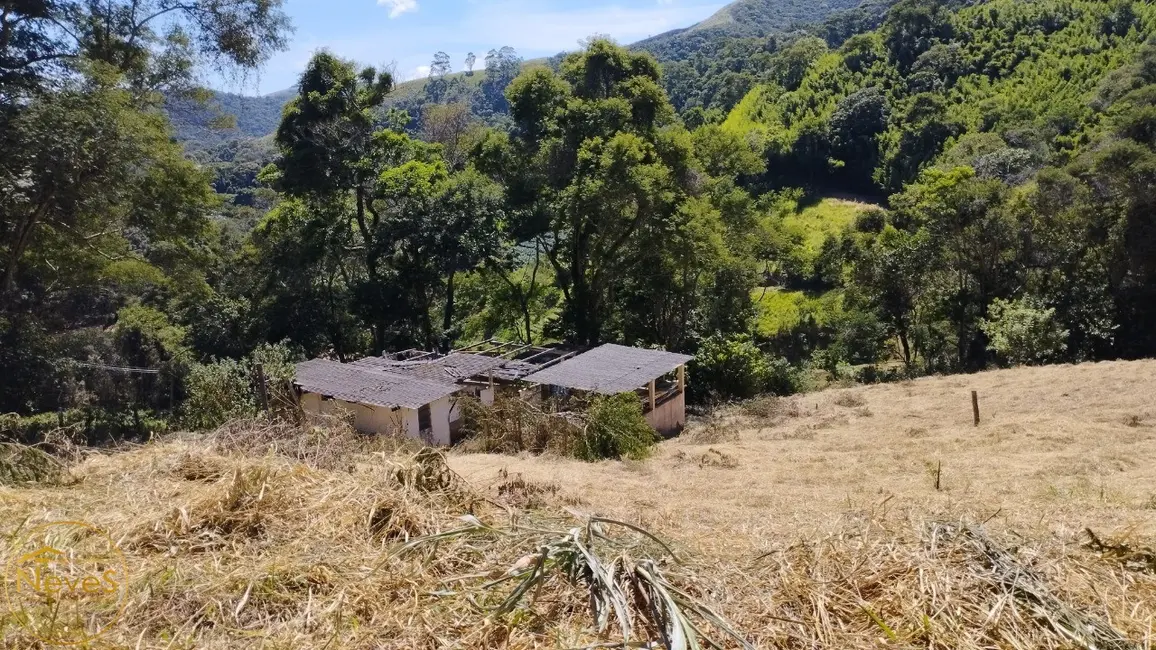 Foto 2 de Terreno / Lote à venda, 1595m2 em Paty Do Alferes - RJ