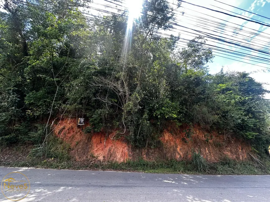 Terreno / Lote à venda, 675m2 em Miguel Pereira - RJ - imagem 3 Foto 3 de Terreno / Lote à venda, 675m2 em Miguel Pereira - RJ