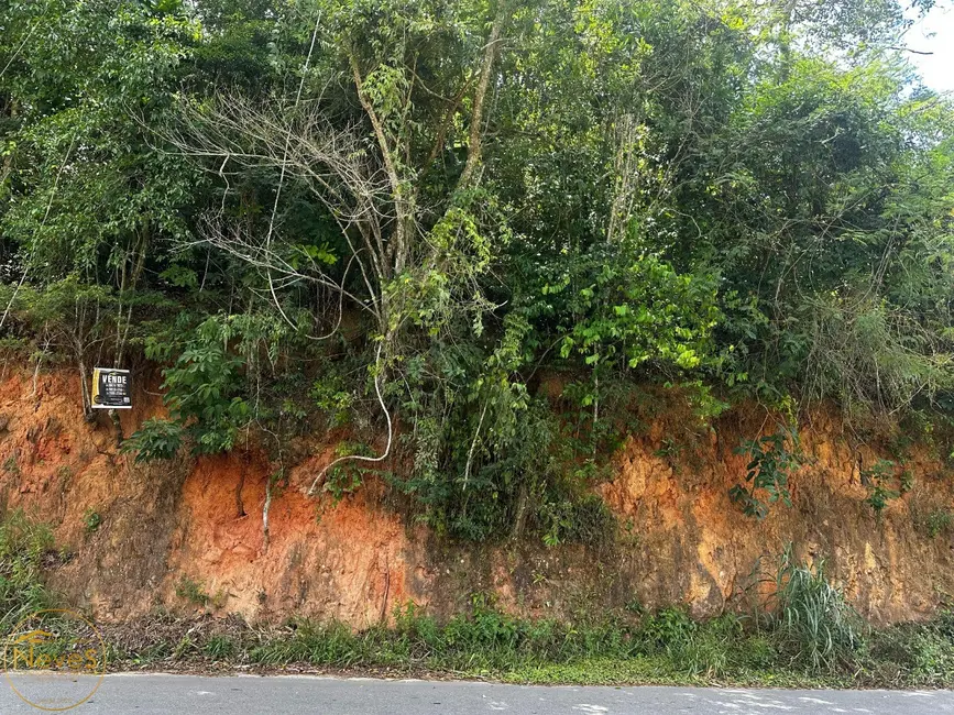 Foto 1 de Terreno / Lote à venda, 675m2 em Miguel Pereira - RJ