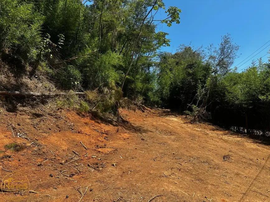 Foto 3 de Terreno / Lote à venda, 800m2 em Paty Do Alferes - RJ