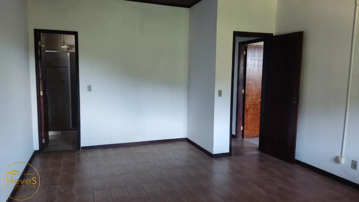 Casa com 3 quartos à venda, 371m2 em Miguel Pereira - RJ - imagem 9 Foto 9 de Casa com 3 quartos à venda, 371m2 em Miguel Pereira - RJ