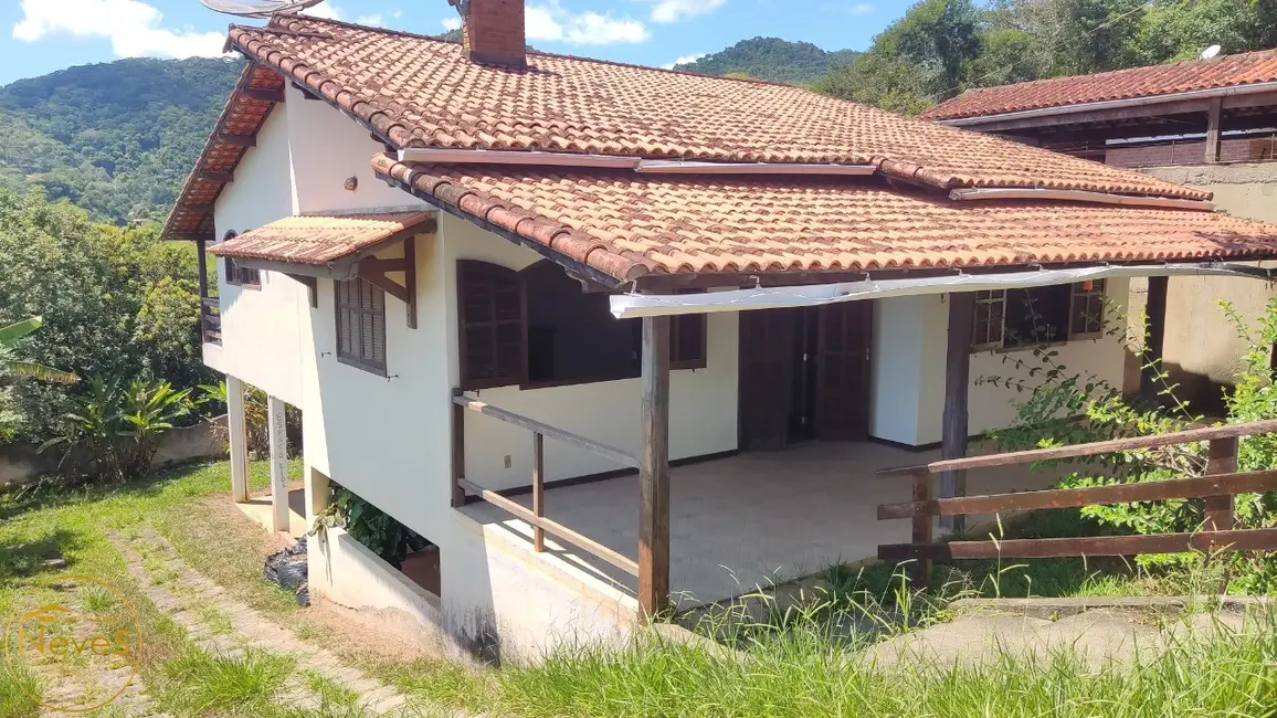 Foto 2 de Casa com 3 quartos à venda, 371m2 em Miguel Pereira - RJ