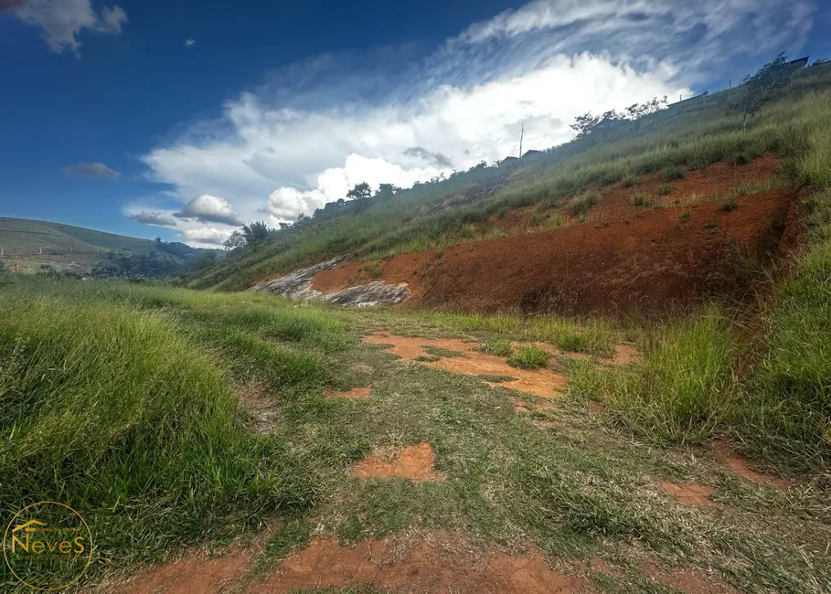 Foto 1 de Terreno / Lote à venda, 3316m2 em Paty Do Alferes - RJ