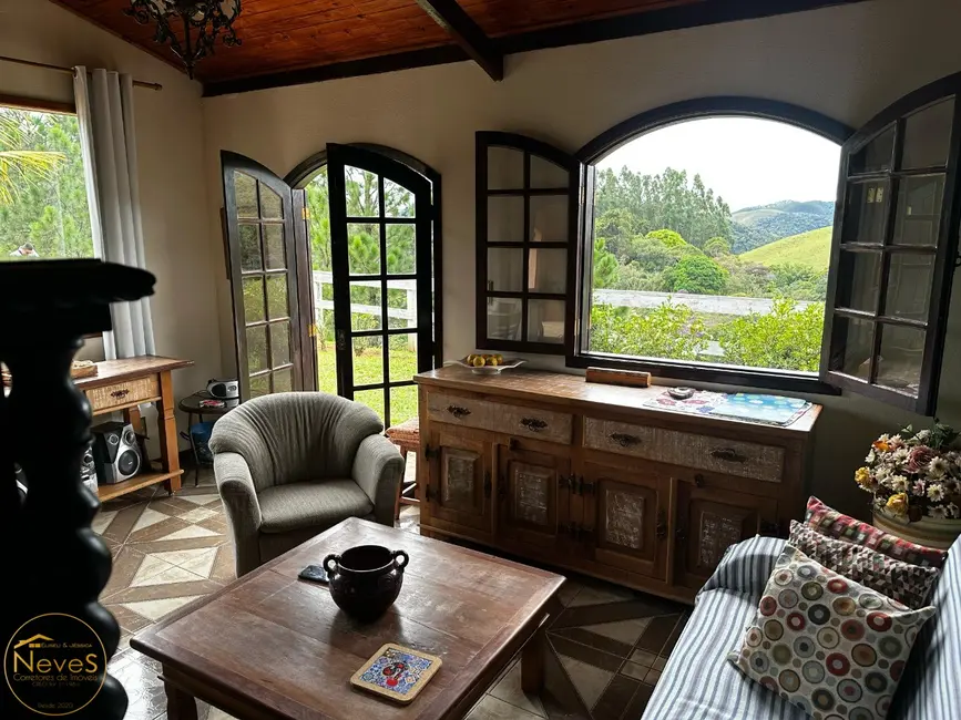 Foto 9 de Casa com 3 quartos à venda, 150m2 em Miguel Pereira - RJ