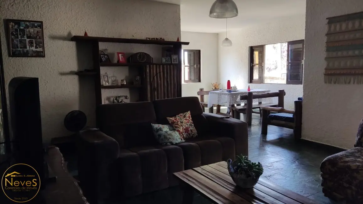 Foto 6 de Casa com 3 quartos à venda, 226m2 em Paty Do Alferes - RJ