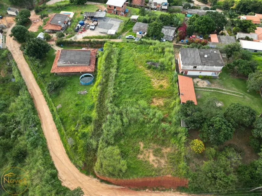 Foto 3 de Terreno / Lote à venda, 1747m2 em Paty Do Alferes - RJ