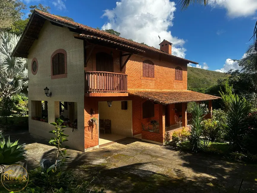 Casa com 3 quartos à venda, 295m2 em Paty Do Alferes - RJ - imagem 1 Foto 1 de Casa com 3 quartos à venda, 295m2 em Paty Do Alferes - RJ