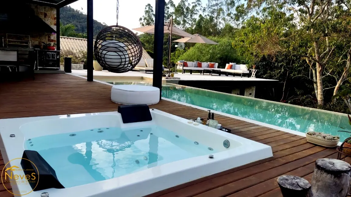 Foto 5 de Casa de Condomínio com 3 quartos à venda, 250m2 em Paty Do Alferes - RJ