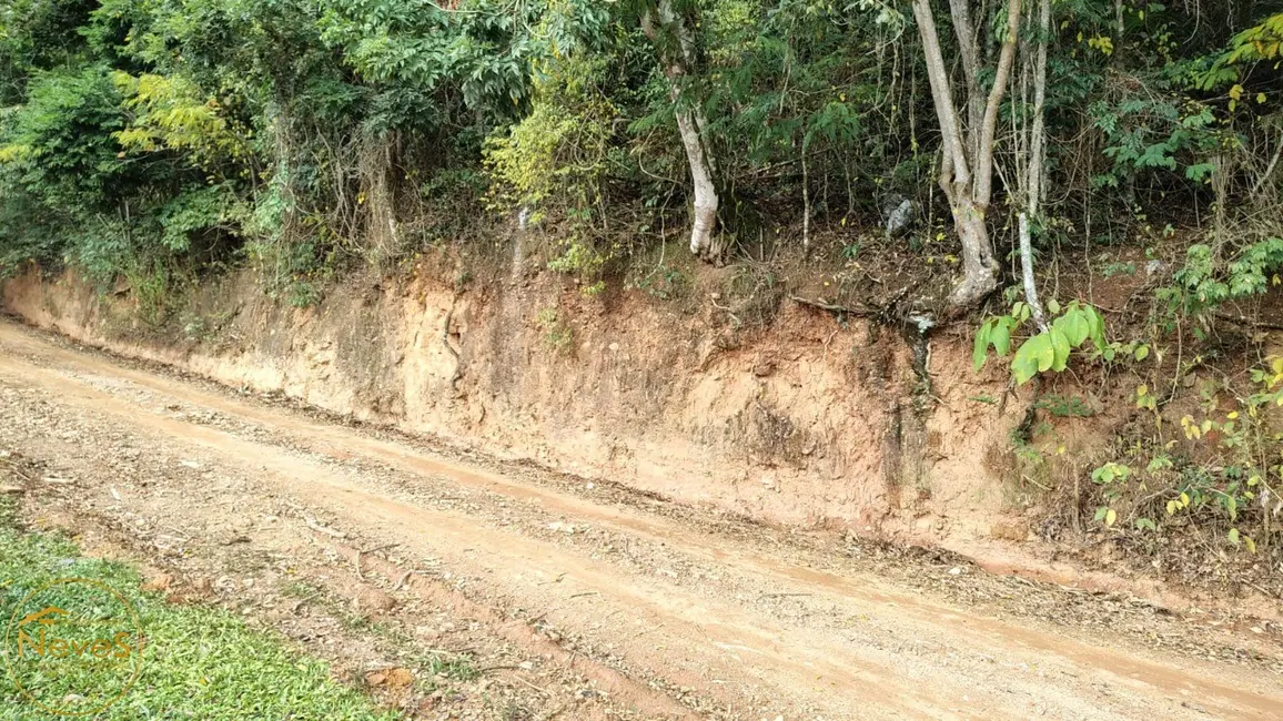 Foto 5 de Terreno / Lote à venda, 723m2 em Paty Do Alferes - RJ