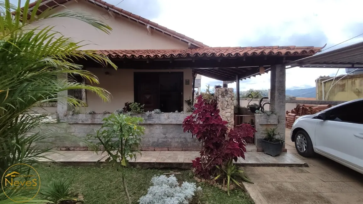 Casa com 3 quartos à venda, 239m2 em Paty Do Alferes - RJ - imagem 2 Foto 2 de Casa com 3 quartos à venda, 239m2 em Paty Do Alferes - RJ