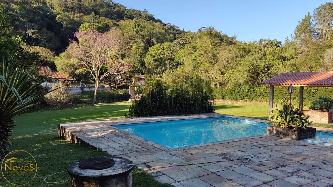 Foto 4 de Casa com 4 quartos à venda, 250m2 em Miguel Pereira - RJ