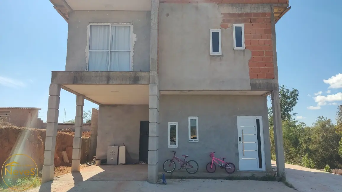 Casa com 3 quartos à venda, 220m2 em Paty Do Alferes - RJ - imagem 4 Foto 4 de Casa com 3 quartos à venda, 220m2 em Paty Do Alferes - RJ