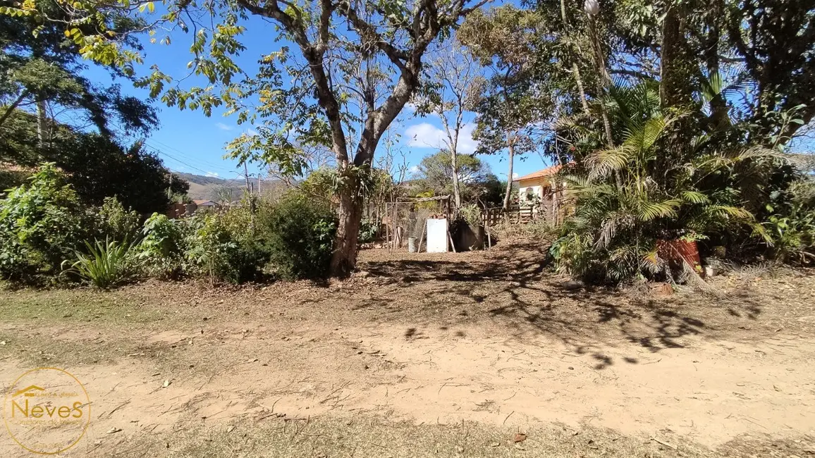 Foto 2 de Terreno / Lote à venda, 746m2 em Miguel Pereira - RJ