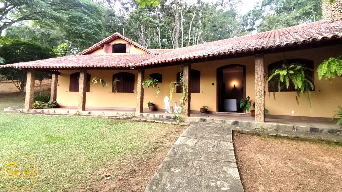 Foto 1 de Casa com 3 quartos à venda, 250m2 em Paty Do Alferes - RJ