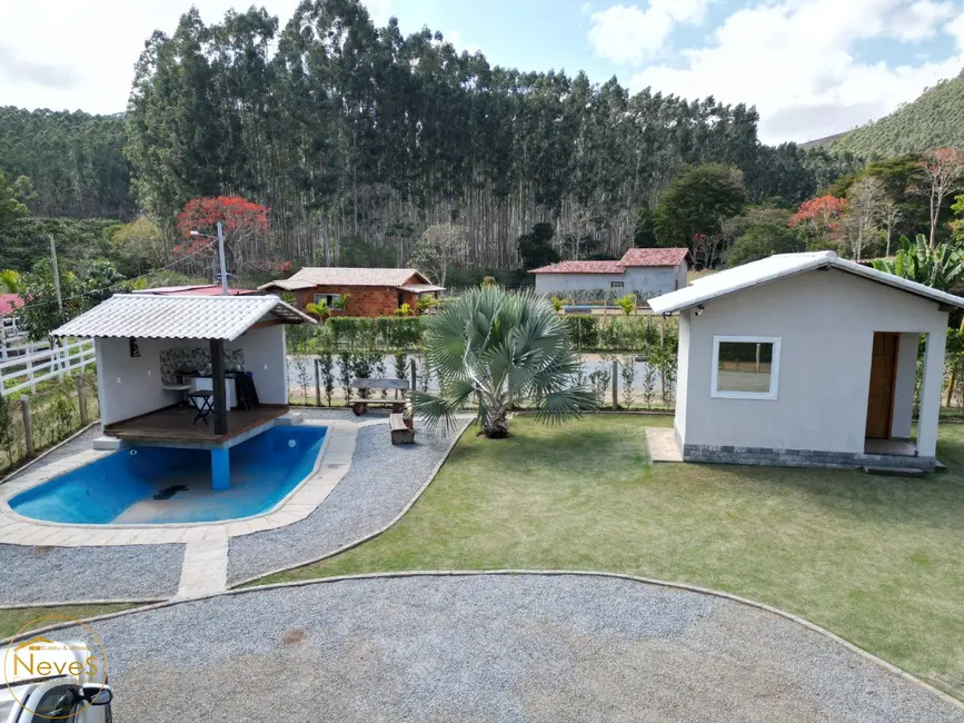Foto 6 de Casa com 3 quartos à venda, 178m2 em Paty Do Alferes - RJ