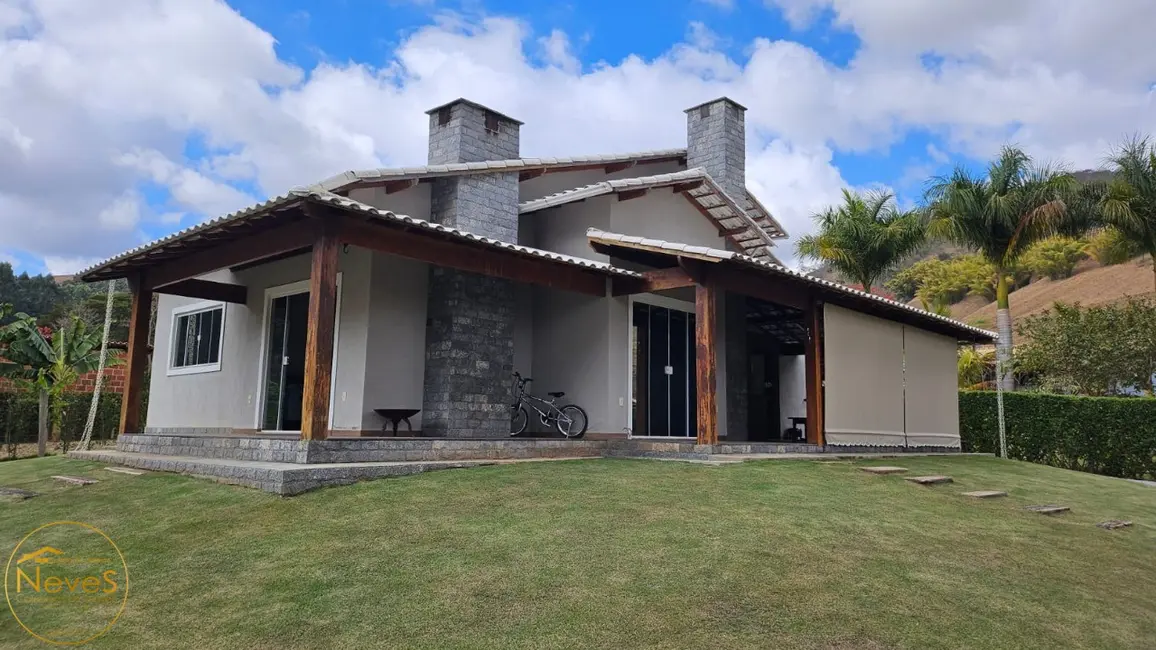 Foto 1 de Casa com 3 quartos à venda, 178m2 em Paty Do Alferes - RJ