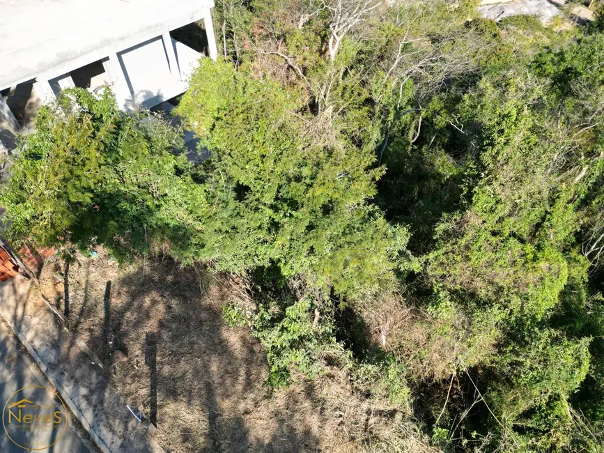 Foto 3 de Terreno / Lote à venda, 495m2 em Paty Do Alferes - RJ