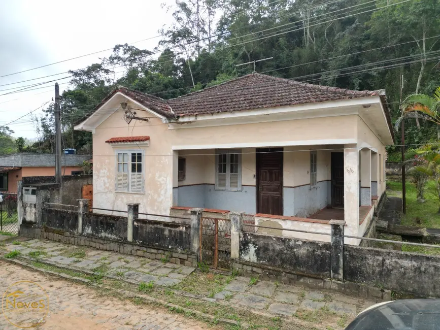 Foto 1 de Casa com 7 quartos à venda, 169m2 em Miguel Pereira - RJ