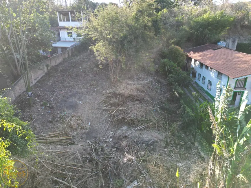 Foto 3 de Terreno / Lote à venda, 815m2 em Paty Do Alferes - RJ