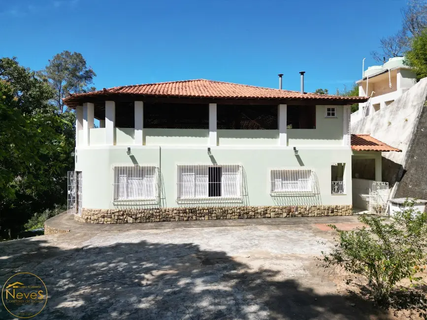 Foto 2 de Casa com 7 quartos à venda, 540m2 em Paty Do Alferes - RJ