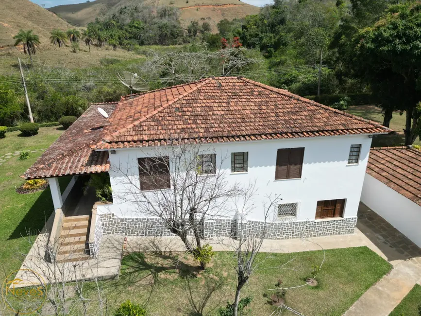 Foto 2 de Sítio / Rancho com 11 quartos à venda, 404m2 em Paty Do Alferes - RJ