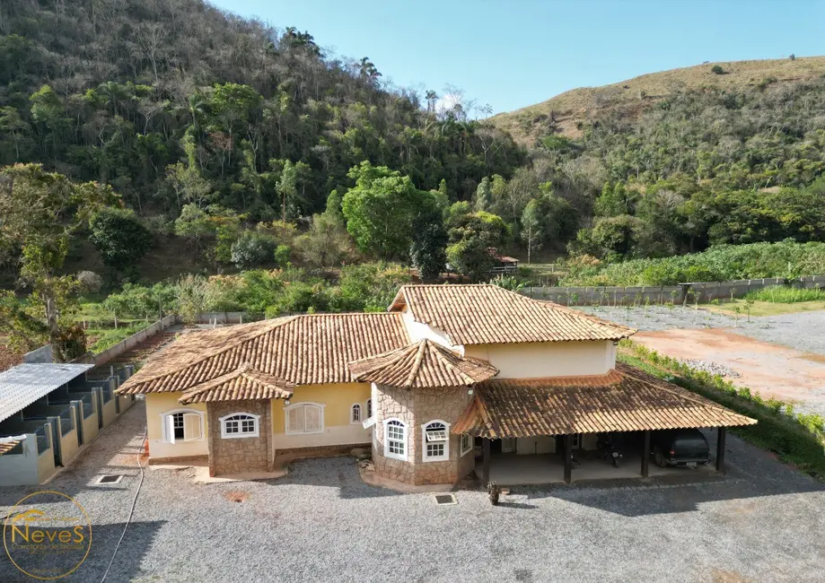 Foto 1 de Sítio / Rancho com 6 quartos à venda, 450m2 em Paty Do Alferes - RJ