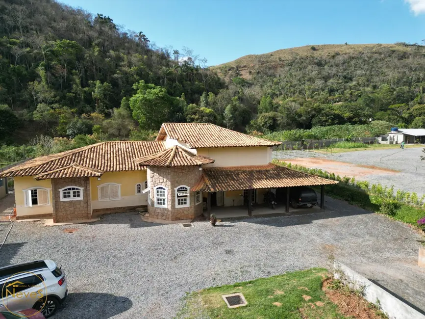 Foto 4 de Sítio / Rancho com 6 quartos à venda, 450m2 em Paty Do Alferes - RJ