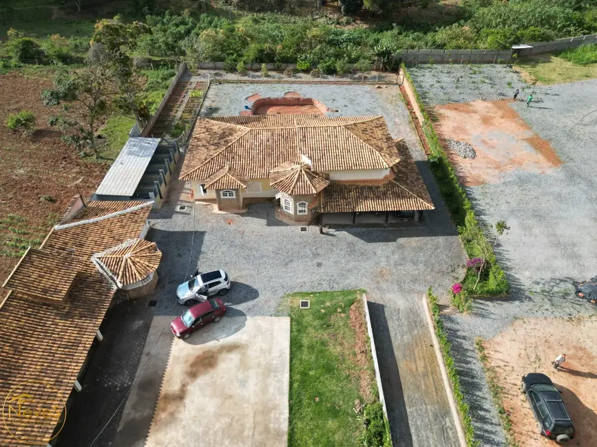 Foto 6 de Sítio / Rancho com 6 quartos à venda, 450m2 em Paty Do Alferes - RJ