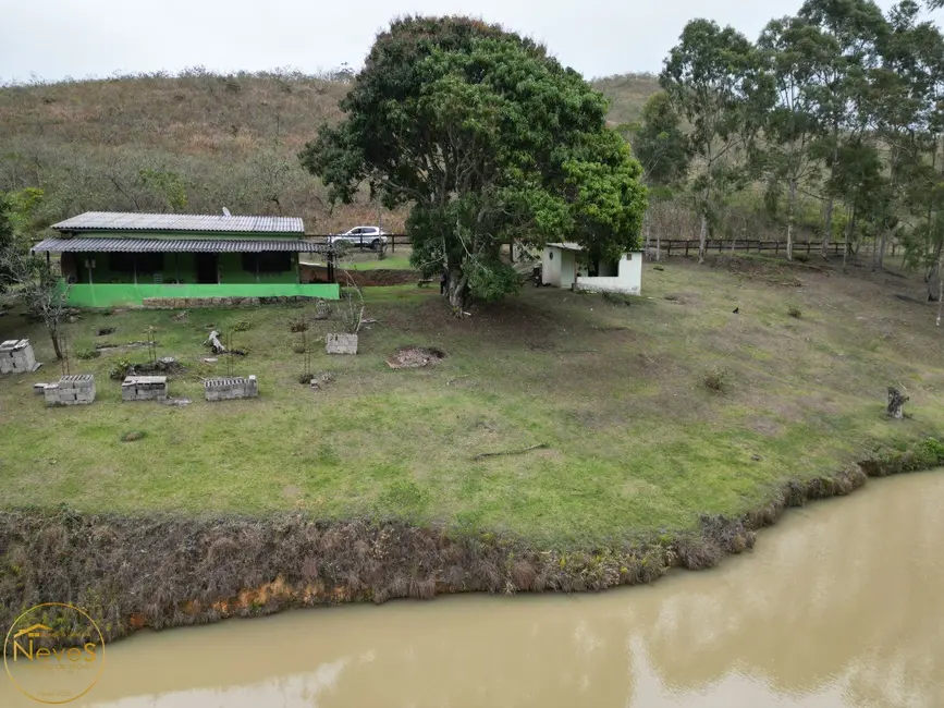 Casa com 3 quartos à venda, 116m2 em Miguel Pereira - RJ - imagem 1 Foto 1 de Casa com 3 quartos à venda, 116m2 em Miguel Pereira - RJ