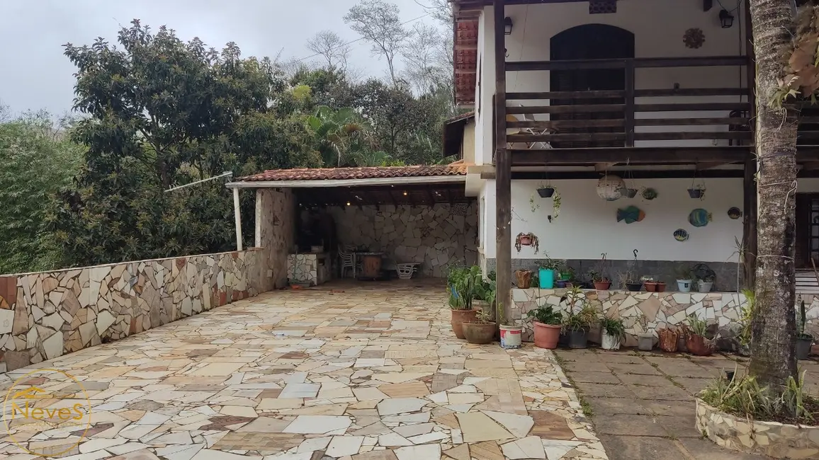 Casa com 8 quartos à venda, 400m2 em Paty Do Alferes - RJ - imagem 3 Foto 3 de Casa com 8 quartos à venda, 400m2 em Paty Do Alferes - RJ