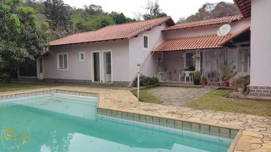 Casa com 4 quartos à venda, 260m2 em Miguel Pereira - RJ - imagem 1 Foto 1 de Casa com 4 quartos à venda, 260m2 em Miguel Pereira - RJ