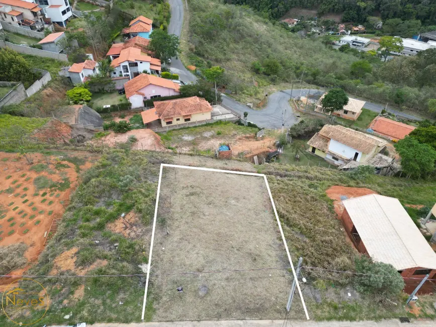 Foto 1 de Terreno / Lote à venda, 360m2 em Paty Do Alferes - RJ