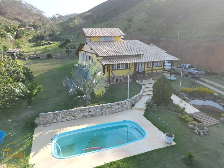 Foto 1 de Sítio / Rancho com 3 quartos à venda, 200m2 em Paty Do Alferes - RJ