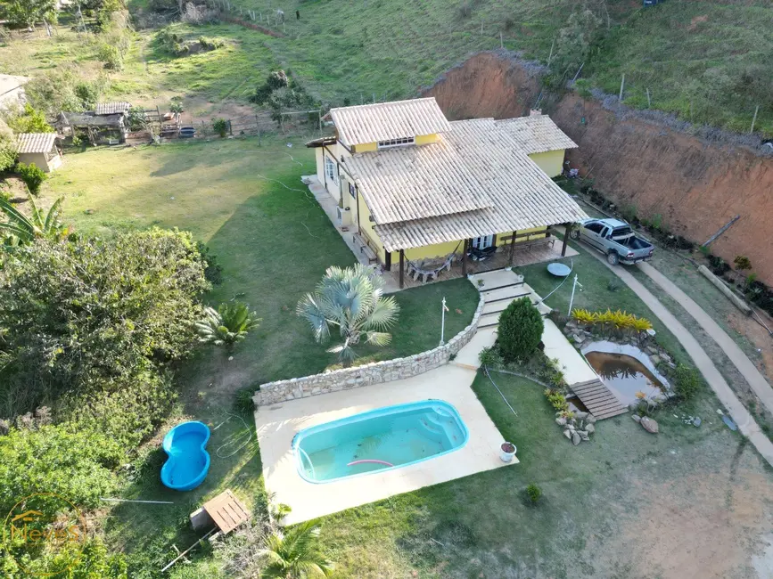 Foto 3 de Sítio / Rancho com 3 quartos à venda, 200m2 em Paty Do Alferes - RJ