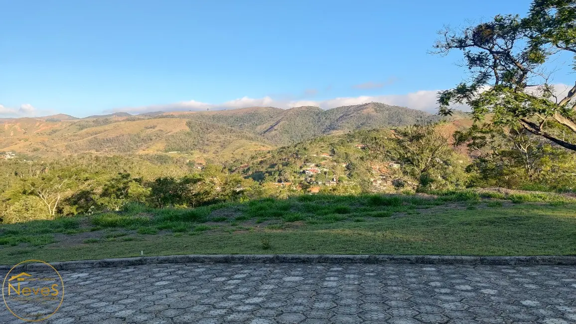 Foto 1 de Terreno / Lote à venda, 373m2 em Paty Do Alferes - RJ