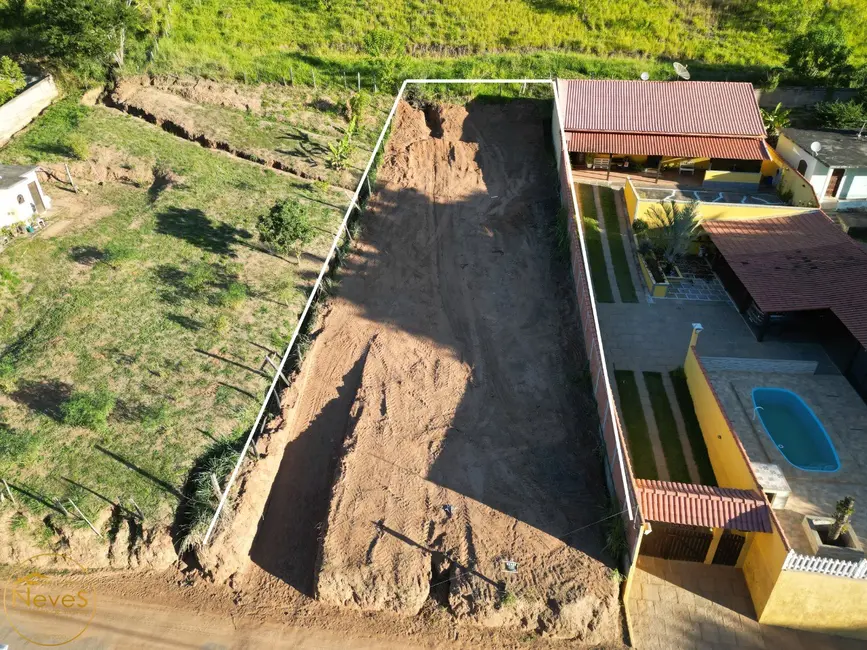 Foto 1 de Terreno / Lote à venda, 615m2 em Paty Do Alferes - RJ