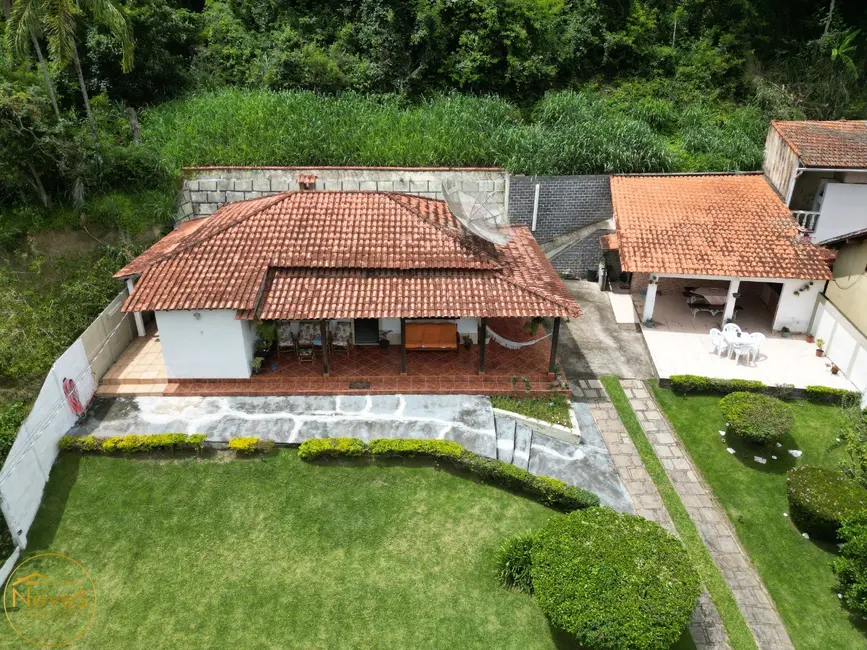 Casa com 2 quartos à venda, 95m2 em Miguel Pereira - RJ - imagem 3 Foto 3 de Casa com 2 quartos à venda, 95m2 em Miguel Pereira - RJ