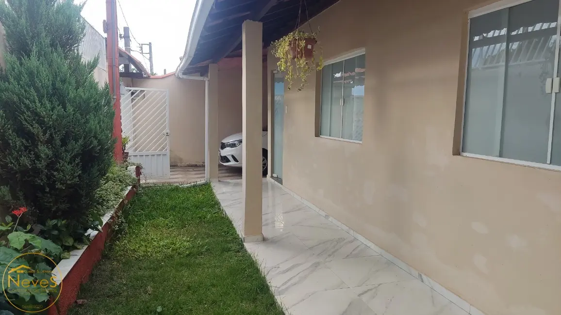 Foto 2 de Casa com 3 quartos à venda, 173m2 em Paty Do Alferes - RJ