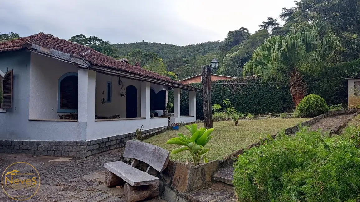 Foto 3 de Casa com 4 quartos à venda, 210m2 em Paty Do Alferes - RJ